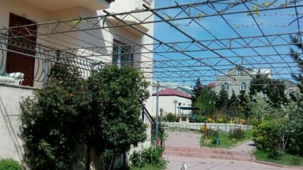 Сдам виллу с бассейном в пос. Бадамдар