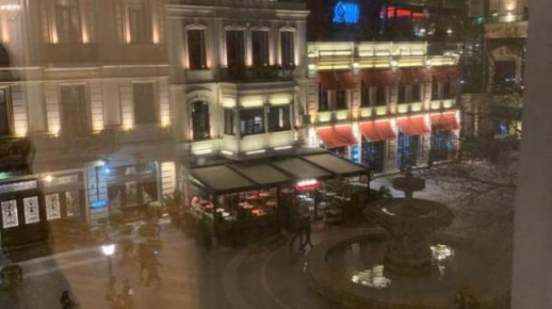 Сдам 2 комнатную квартиру возле Макдональдса